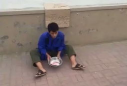 乞丐搞笑视频,乞丐搞笑视频，笑料百出，欢乐无限