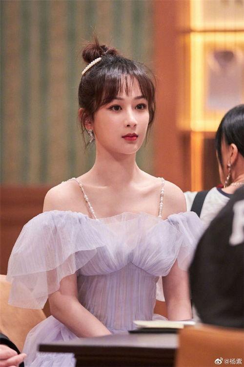 娱乐吃瓜直播杨紫是谁啊